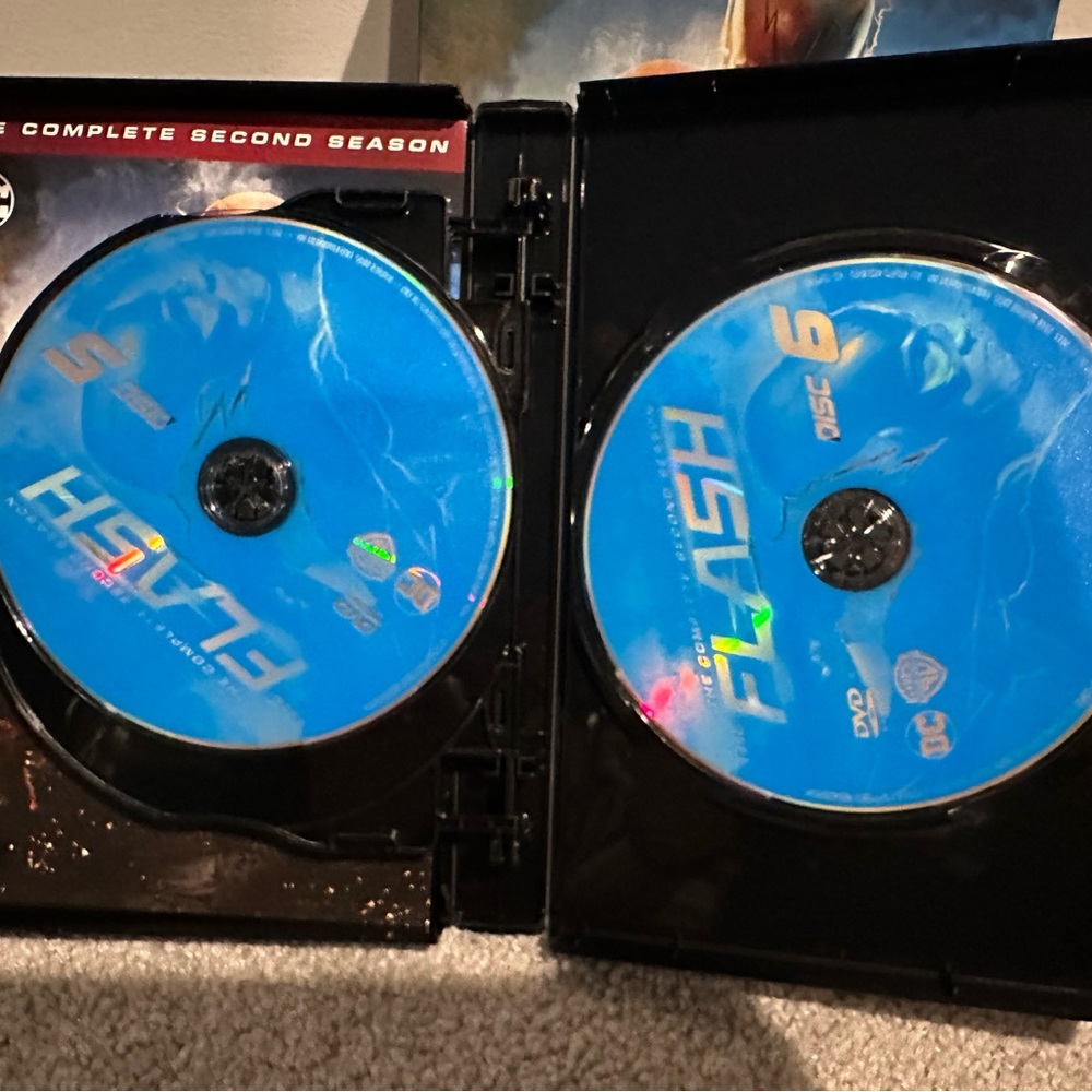 👻 5 for $50 The Flash: Season 2 (DVD) - Picture 5 of 7